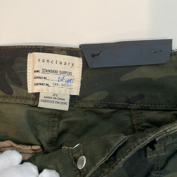 Sanctuary Standard Surplus Camo Pants Size 25 - Picture 4 of 7